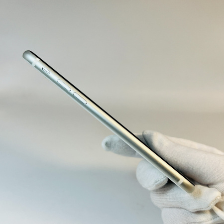 iPhone SE 2022 б/у Состояние "Удовлетворительный"